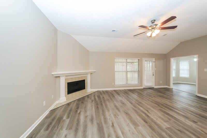 2,680/Mo, 7406 Paddock Cv Southaven, MS 38671 Living Room View