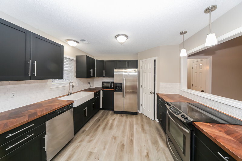 2,680/Mo, 7406 Paddock Cv Southaven, MS 38671 Kitchen View