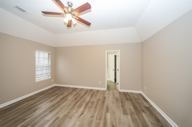 2,680/Mo, 7406 Paddock Cv Southaven, MS 38671 Main Bedroom View 2