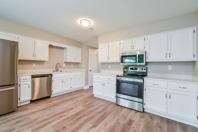 3,020/Mo, 7055 Cutter Mill Rd Memphis, TN 38141 Kitchen View