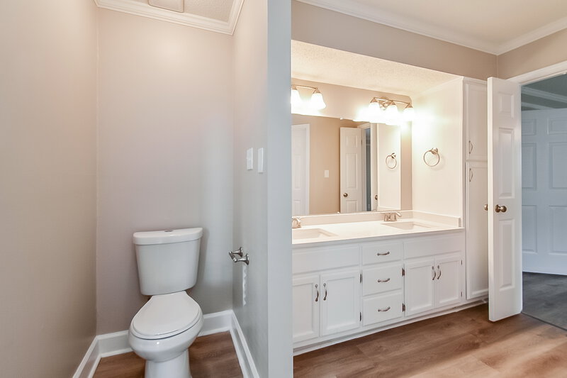 3,020/Mo, 7055 Cutter Mill Rd Memphis, TN 38141 Main Bathroom View