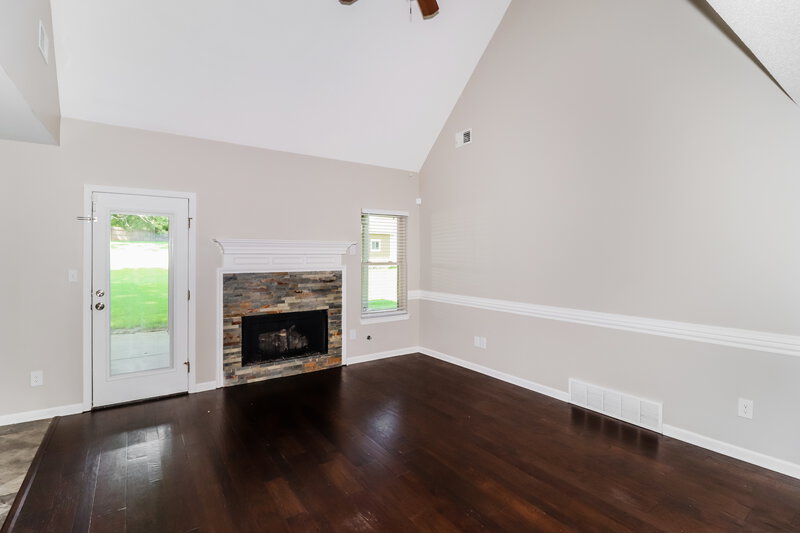 2,160/Mo, 2060 Greencliff Dr Southaven, MS 38672 Living Room View