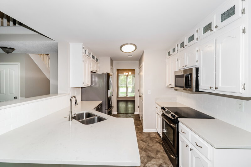 2,160/Mo, 2060 Greencliff Dr Southaven, MS 38672 Kitchen View