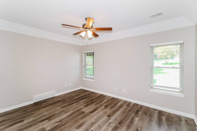2,160/Mo, 2060 Greencliff Dr Southaven, MS 38672 Main Bedroom View