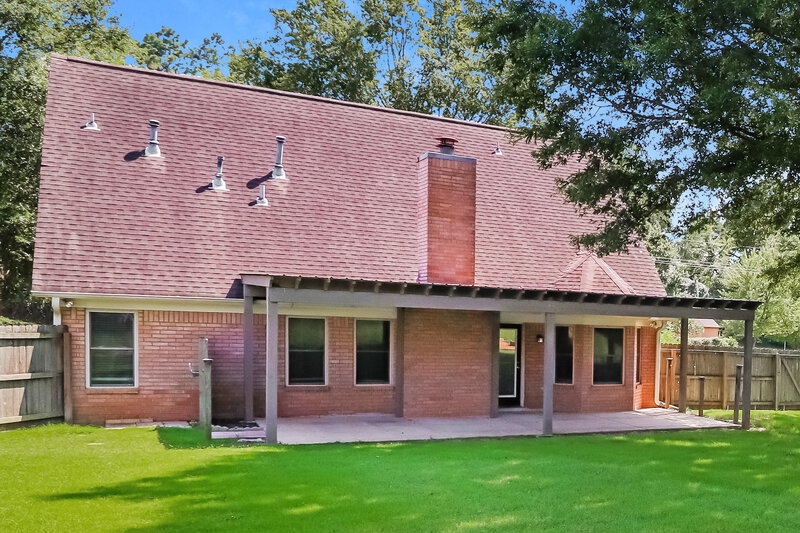 2,160/Mo, 2060 Greencliff Dr Southaven, MS 38672 Rear View