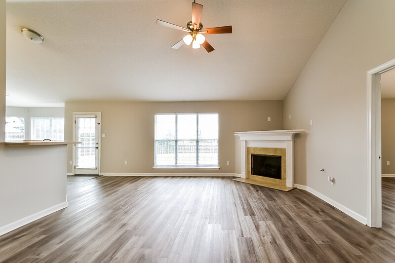 1,945/Mo, 10533 Rhapsody Cv Walls, MS 38680 Living Room View