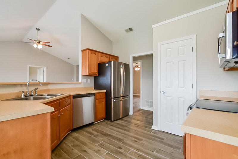 1,945/Mo, 10533 Rhapsody Cv Walls, MS 38680 Kitchen View