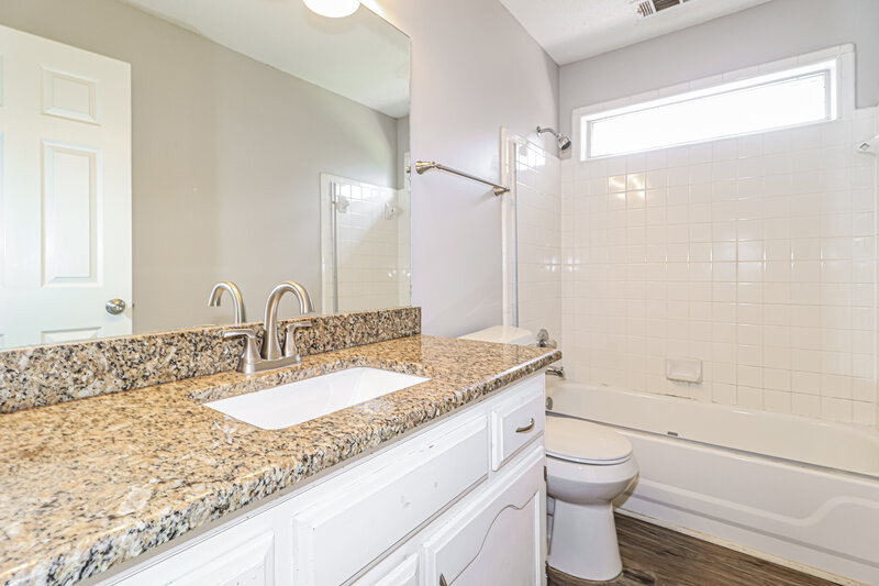 2,020/Mo, 3742 Mendel Dr Bartlett, TN 38135 Bathroom View