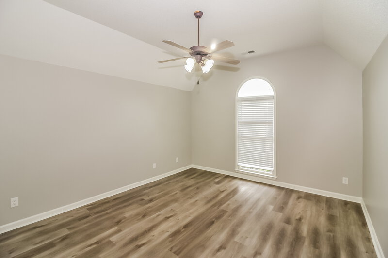 2,020/Mo, 10221 Green Moss Dr N Cordova, TN 38018 Main Bedroom View