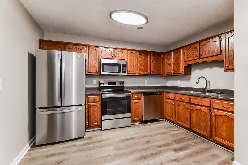 2,000/Mo, 1607 Central Trails Dr Southaven, MS 38671 Kitchen View