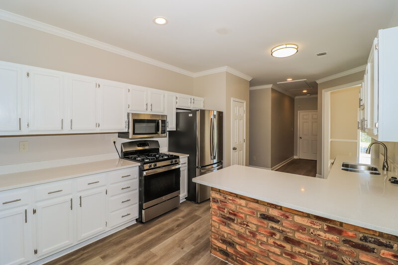2,245/Mo, 8964 Minda Cv Cordova, TN 38016 Kitchen View