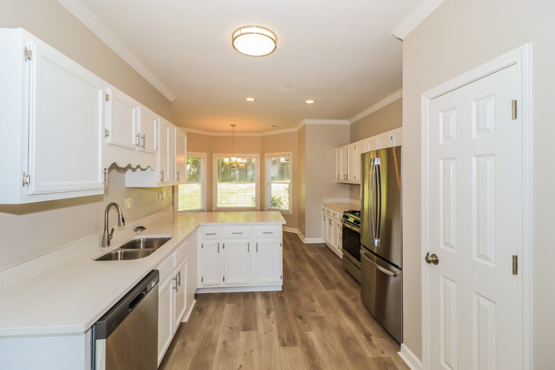 2,245/Mo, 8964 Minda Cv Cordova, TN 38016 Kitchen View 2