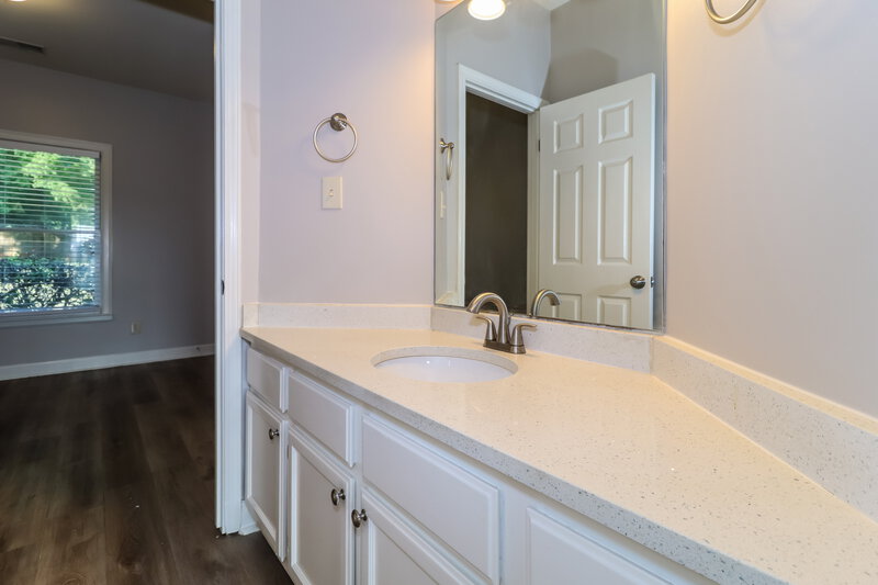 2,185/Mo, 8964 Minda Cv Cordova, TN 38016 Bathroom View