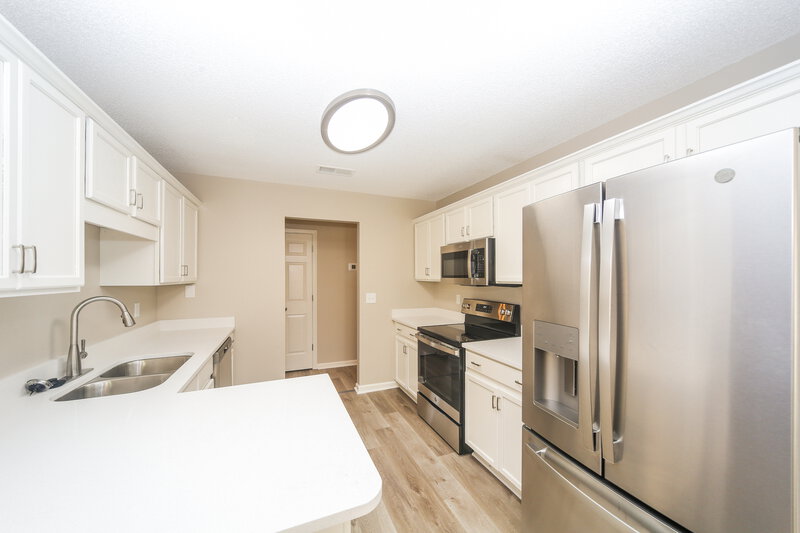 3,120/Mo, 9096 Gracie Ln Cordova, TN 38016 Kitchen View 2
