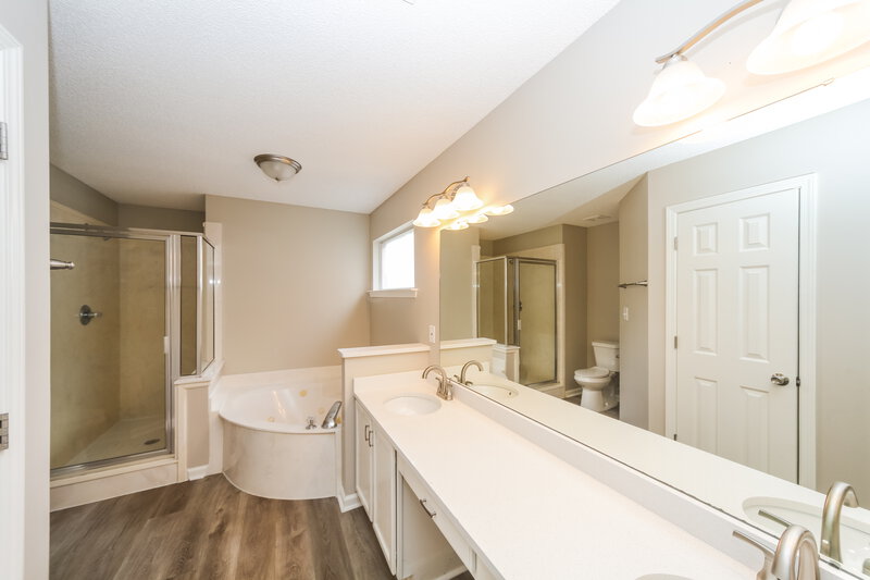 3,120/Mo, 9096 Gracie Ln Cordova, TN 38016 Main Bathroom View