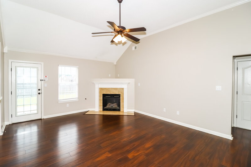 1,895/Mo, 4276 Louden Dr Horn Lake, MS 38637 Living Room View