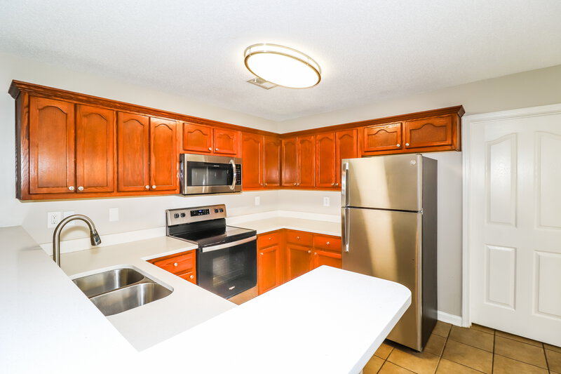 1,895/Mo, 4276 Louden Dr Horn Lake, MS 38637 Kitchen View 2