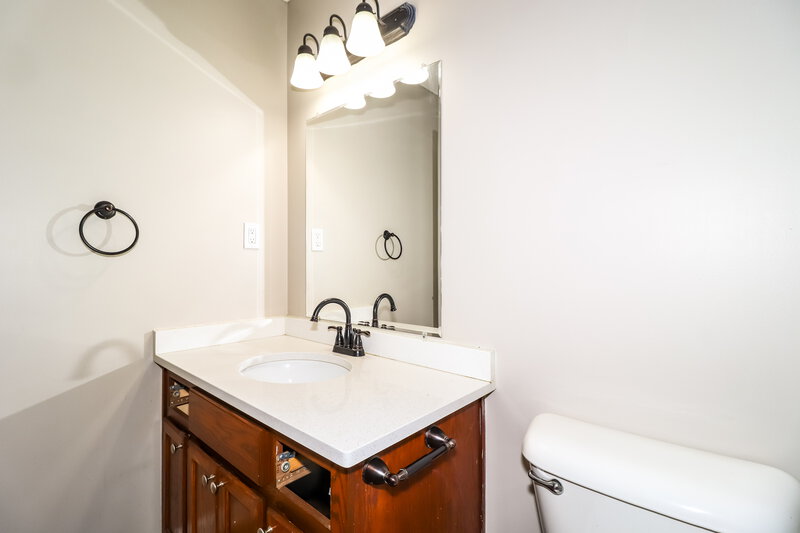 1,895/Mo, 4276 Louden Dr Horn Lake, MS 38637 Bathroom View