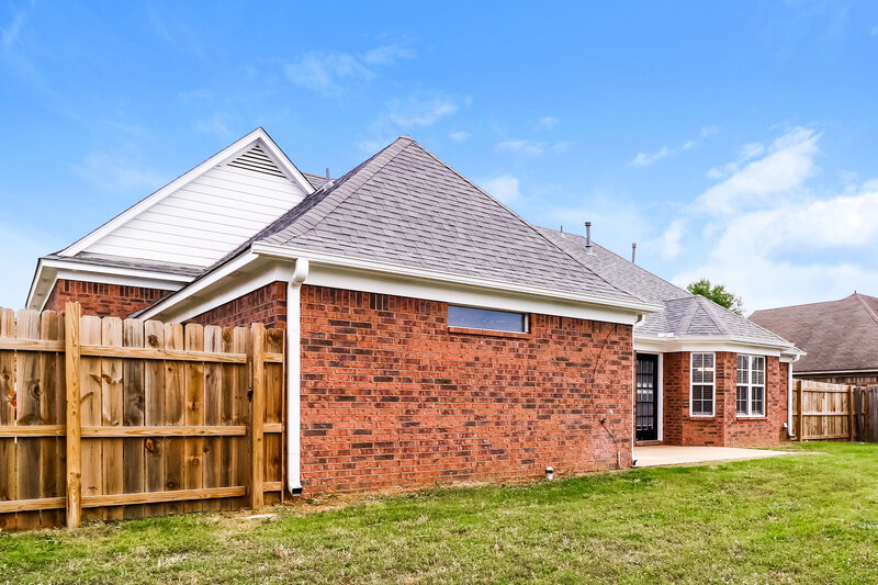 1,895/Mo, 4276 Louden Dr Horn Lake, MS 38637 Rear View