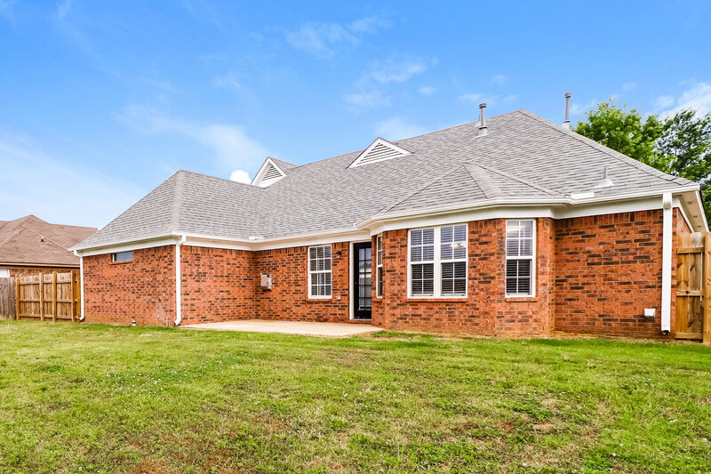 1,895/Mo, 4276 Louden Dr Horn Lake, MS 38637 Rear View 2