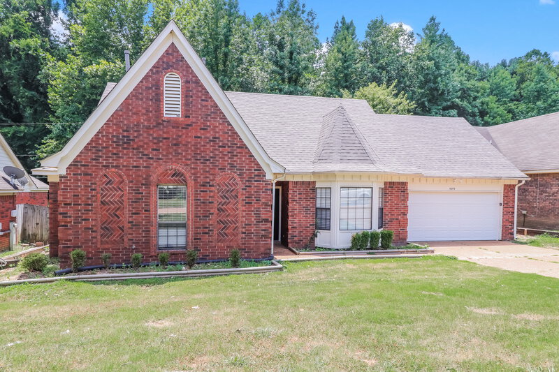 2,120/Mo, 5859 Pepper Xing Memphis, TN 38135 Front View