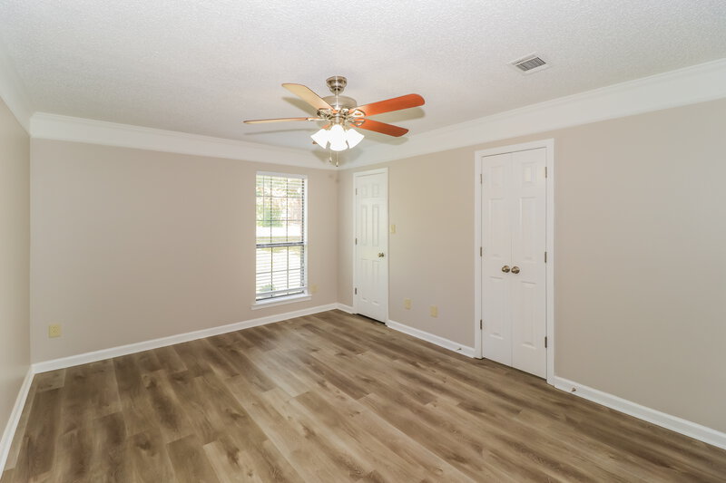 2,120/Mo, 5859 Pepper Xing Memphis, TN 38135 Main Bedroom View