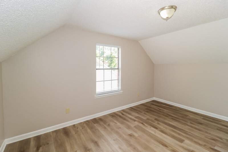 2,120/Mo, 5859 Pepper Xing Memphis, TN 38135 Bedroom View