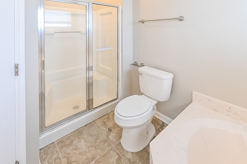 1,930/Mo, 8531 Cross Point Dr Olive Branch, MS 38654 Main Bathroom View 2