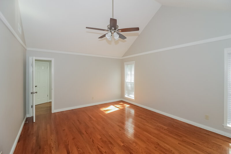 2,300/Mo, 2224 Burlingate Dr Cordova, TN 38016 Main Bedroom View