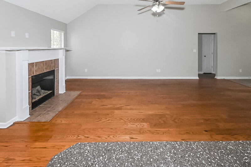 2,030/Mo, 884 Keebler Dr Southaven, MS 38671 Living Room View 2