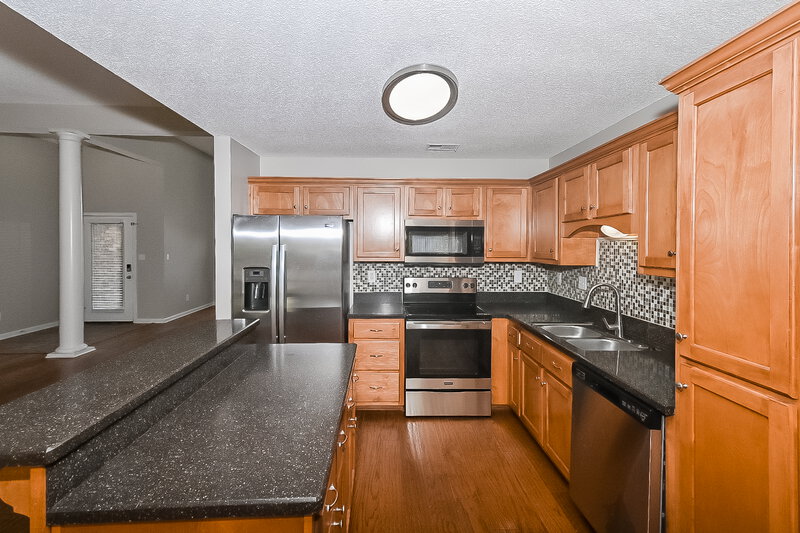 2,030/Mo, 884 Keebler Dr Southaven, MS 38671 Kitchen View