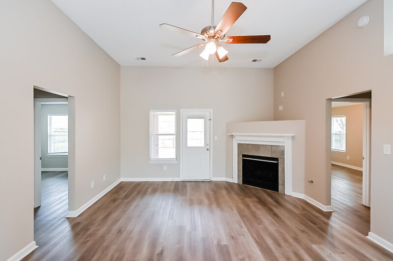 3,220/Mo, 5983 Alexandria Ln Southaven, MS 38671 Living Room View