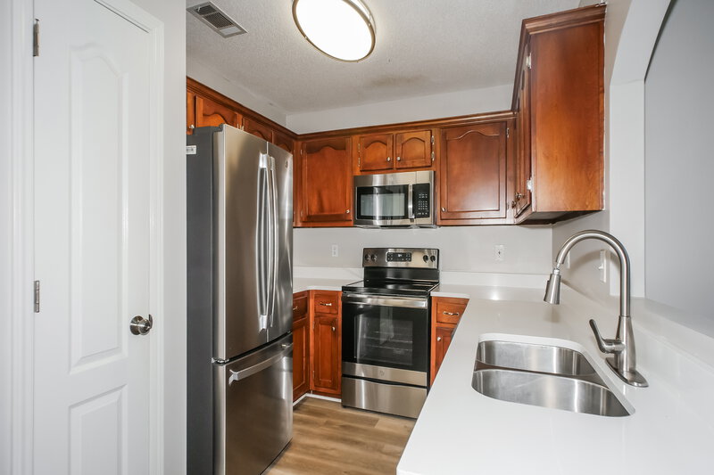 0/Mo, 25 Penny Ln Oakland, TN 38060 Kitchen View