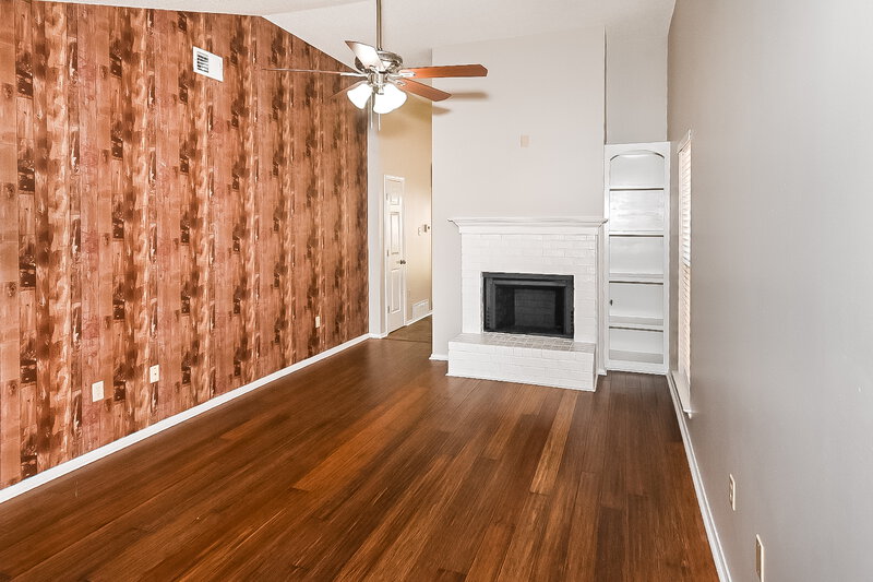 2,650/Mo, 7645 Lilly Dr Southaven, MS 38671 Living Room View