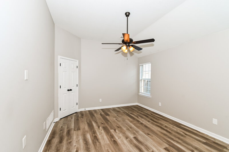 2,010/Mo, 5763 Antler Trl Southaven, MS 38672 Main Bedroom View 2