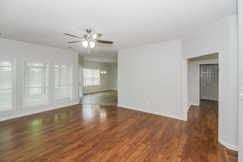 2,250/Mo, 6696 Raner Cv Bartlett, TN 38002 Living Room View 2