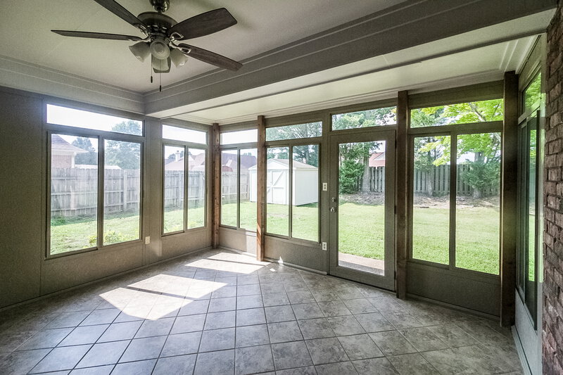 2,250/Mo, 6696 Raner Cv Bartlett, TN 38002 Sun Room View