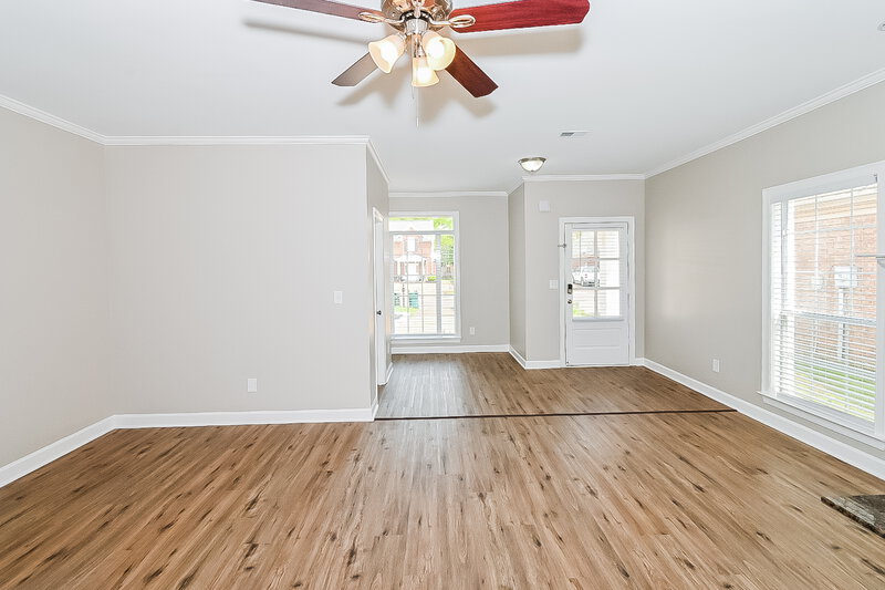 2,635/Mo, 2685 Graystone Dr Southaven, MS 38671 Living Room View 2