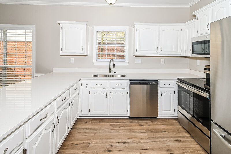 2,635/Mo, 2685 Graystone Dr Southaven, MS 38671 Kitchen View