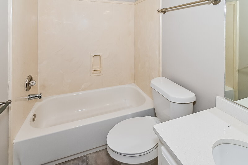 2,635/Mo, 2685 Graystone Dr Southaven, MS 38671 Bathroom View