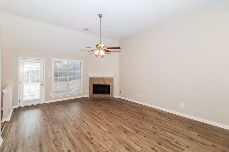 2,330/Mo, 1531 Carlton Ridge Dr Cordova, TN 38016 Living Room View 2