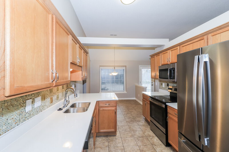 2,330/Mo, 1531 Carlton Ridge Dr Cordova, TN 38016 Kitchen View 2