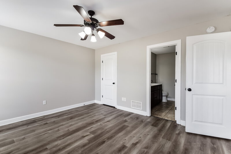 1,715/Mo, 4857 Cantata Dr Walls, MS 38680 Main Bedroom View