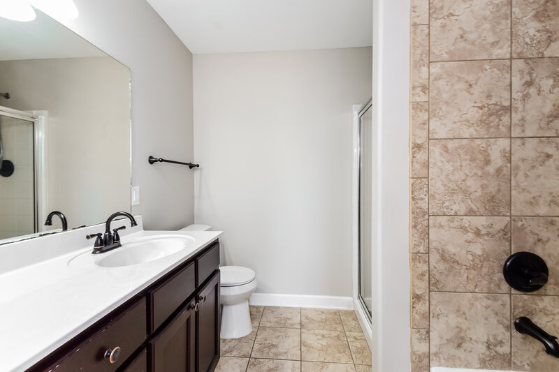 1,715/Mo, 4857 Cantata Dr Walls, MS 38680 Main Bathroom View