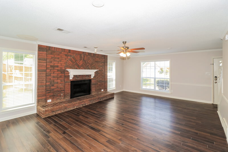 2,305/Mo, 6465 Baird Ln Bartlett, TN 38135 Living Room View 2