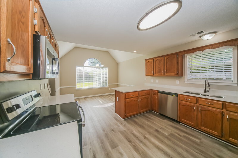 2,115/Mo, 6889 Greyhawk Cv N Olive Branch, MS 38654 Kitchen View 2