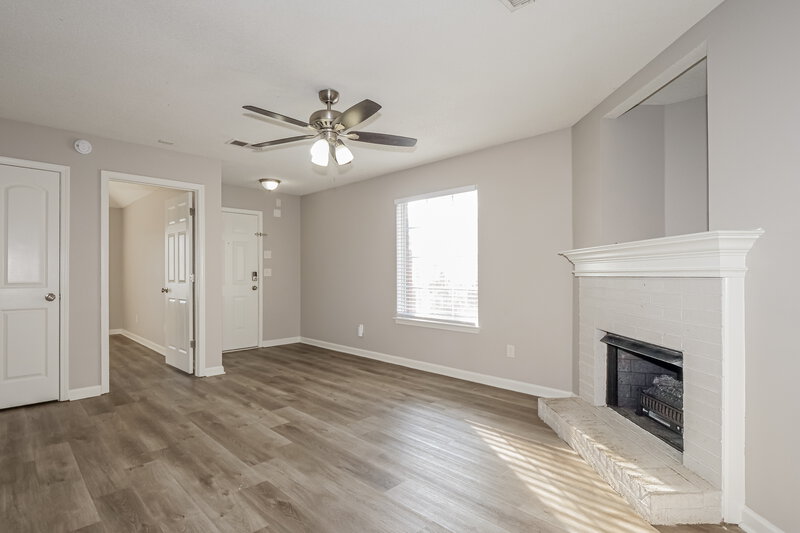 1,505/Mo, 1497 Pemberton Ln Cordova, TN 38016 Living Room View 2