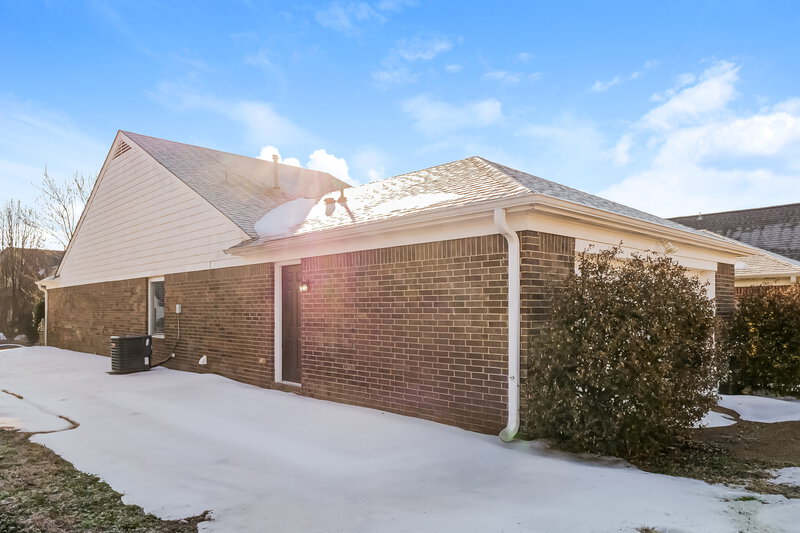 1,505/Mo, 1497 Pemberton Ln Cordova, TN 38016 Rear View 2