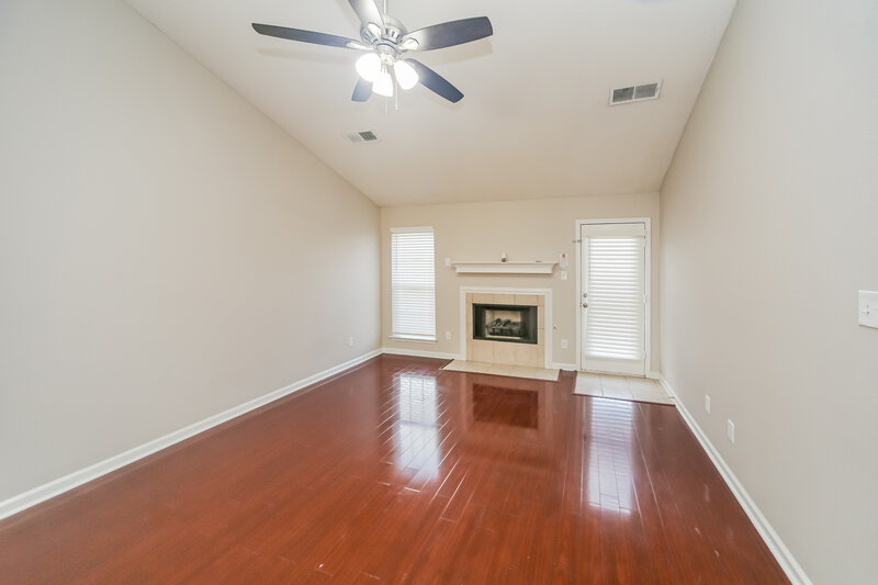 2,035/Mo, 7110 Fernbank Ln Memphis, TN 38125 Living Room View