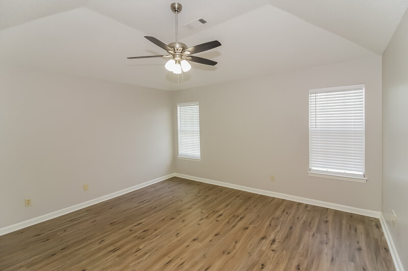 1,800/Mo, 6640 Elmore Ridge Ln Memphis, TN 38134 Main Bedroom View 2